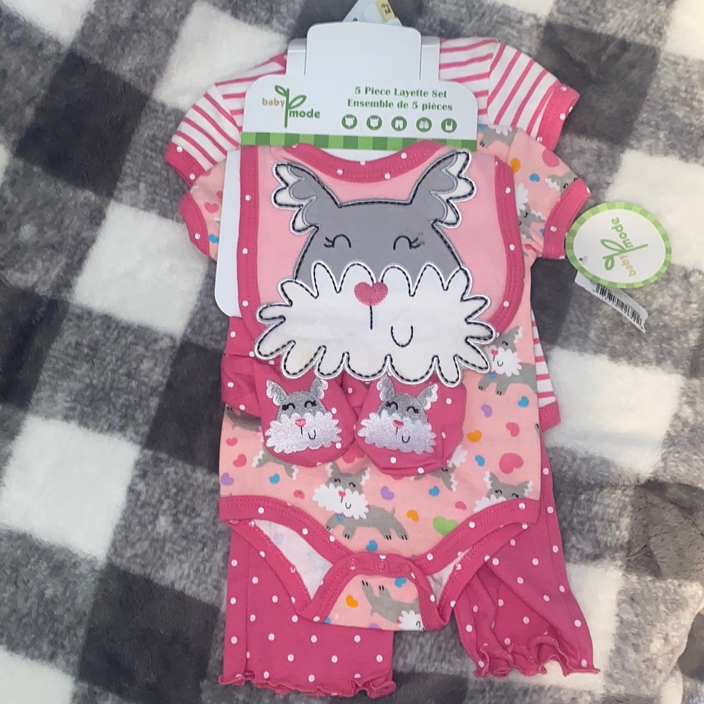 Baby mode 5 piece Layette set